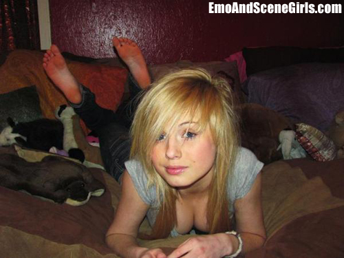 Two Emo Girls Porn - Emo And Scene Girls Porn Â» emo cleavage